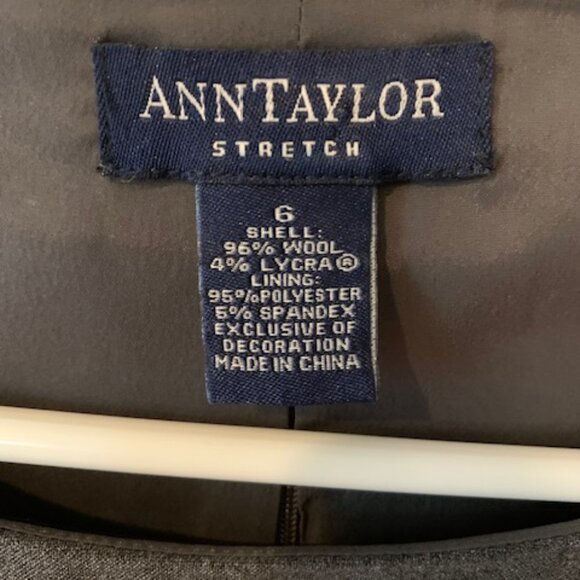 Ann Taylor Wool Stretch Shell and Pencil Skirt Suit size 6 - Picture 7 of 10